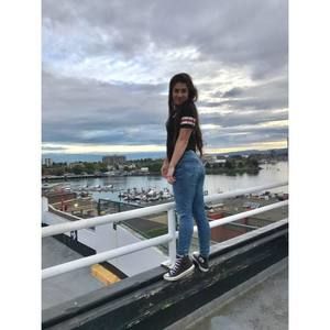 Meet your Posher, Laura